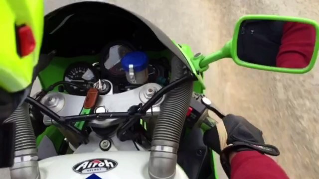 FANTASTIC SOUND ON BOARD KAWASAKI ZXR 400
