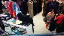کراچی کے صائمہ مال میں برقع کی دکان میں بچے کی اس حرکت پر آپ دنگ رہ جائنگے