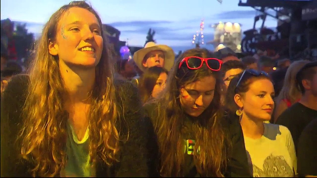 CHVRCHES - 2016-07-17 Melt! Festival [720p]