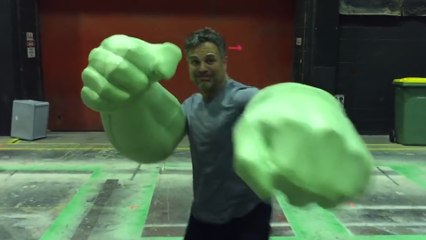 THOR 3׃ RAGNAROK Set Video - Mark Ruffalo Hulk's Out (2017) Marvel Movie HD