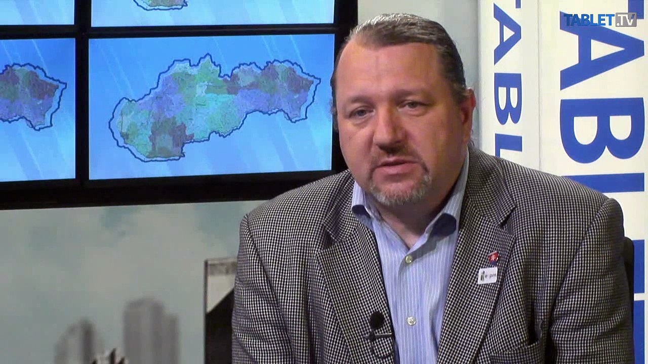 ŠKRIPEK: Europoslanci navrhli sledovať a trestať internetových hejterov