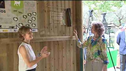 La Reina Sofía recibe en el Zoo a los primeros linces que vivirán en Madrid