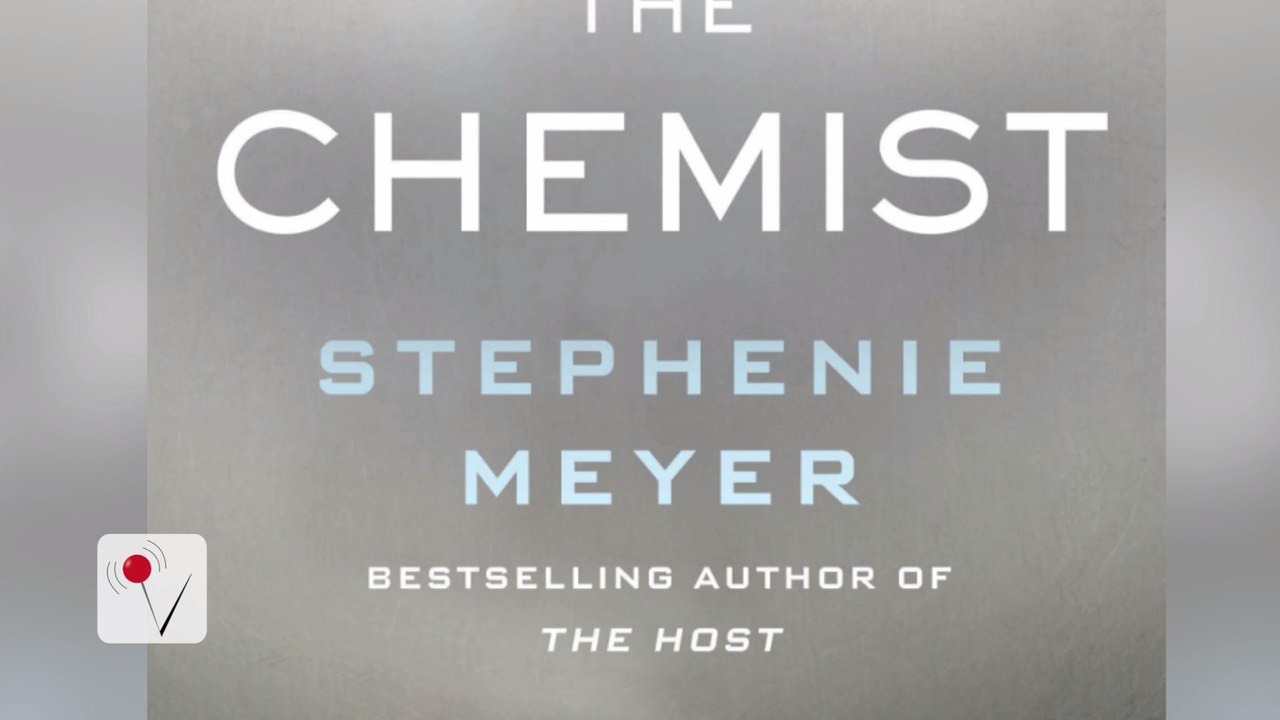 Stephenie Meyer to Publish First Adult Thriller