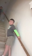 Regardez la réaction de ce gamin qui apprend qu'il est guérit du cancer! Magnifique