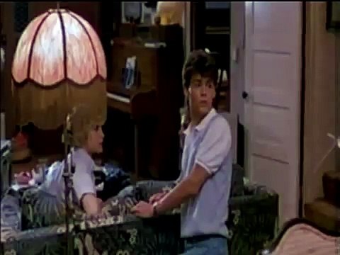 Pesadilla en Elm Street - A Nightmare on Elm Street (1984) - Original Theatrical Trailer