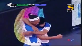 Ronaldinho scores 5 times! Premier Futsal India