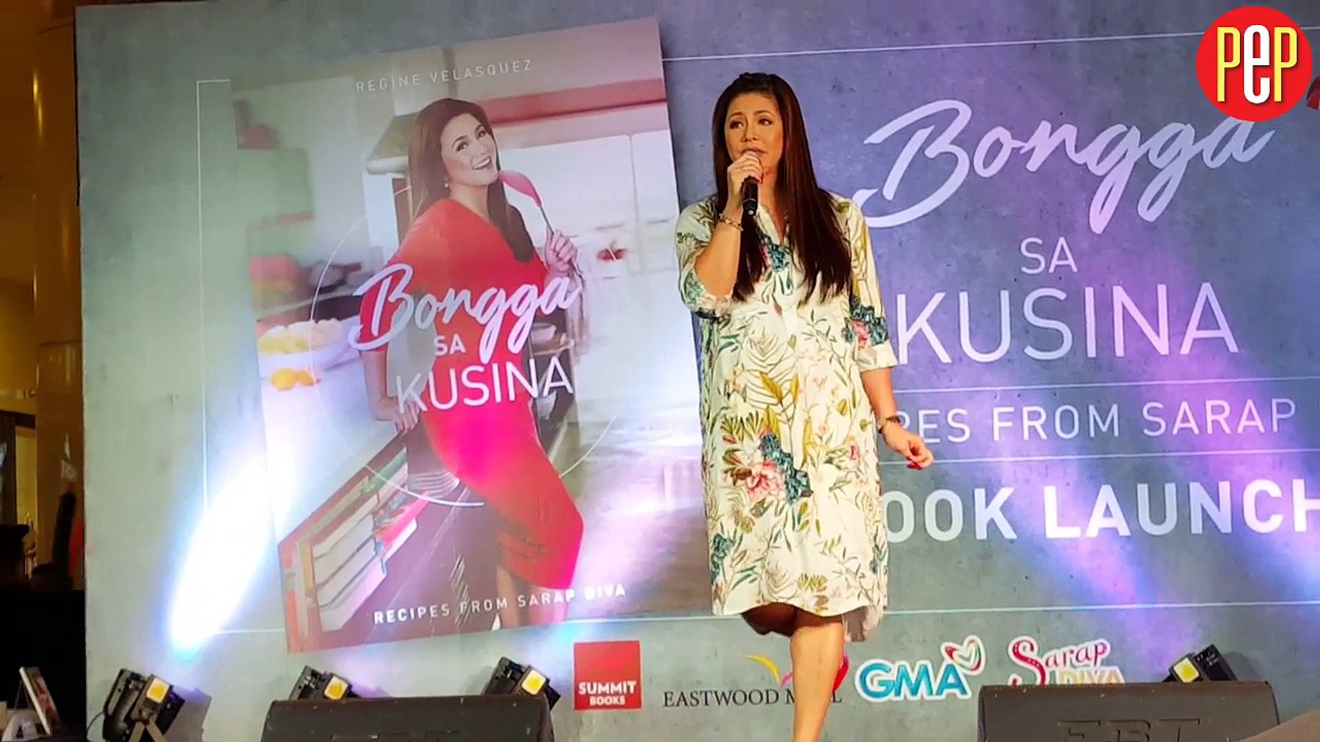 ⁣Regine Velasquez treats fans to a mini concert at Bongga Sa Kusina book launch