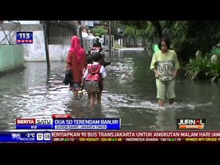Banjir Rendam 2 SD di Duren Sawit