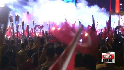 Hollande urges UK to start Brexit as soon as possible