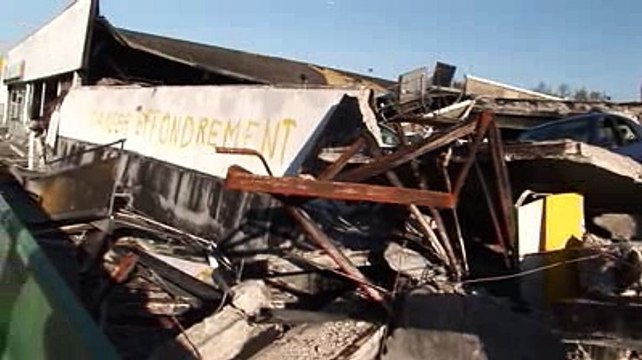 Aulnay-sous-Bois : ce qu’il reste de la concession Renault incendiée par les émeutiers