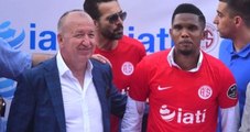 Beşiktaş, Mario Gomez'in Yerine Samuel Eto'o'yu Düşünüyor