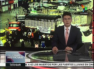 Скачать видео: Gobierno colombiano y camioneros en paro retoman el diálogo