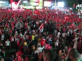 La nuit du putsch manqué en Turquie: deux photographes de l'AFP racontent