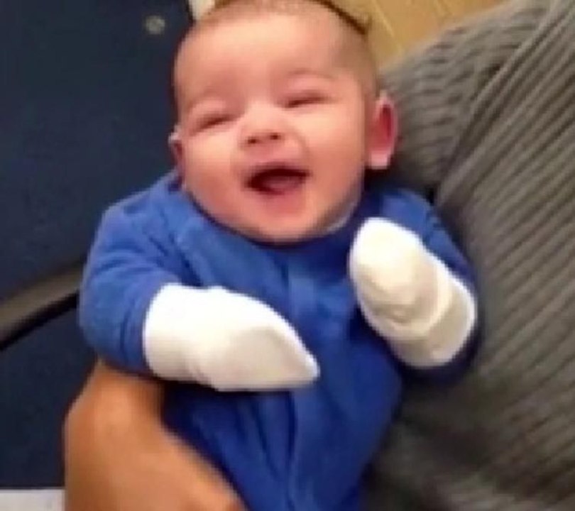 3 aylık bebeğin annesinin sesini duyduğu ilk an