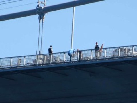 Kuleli'de Görevli Kurmay Albay, Boğaz Köprüsü'nde İntihara Kalkıştı