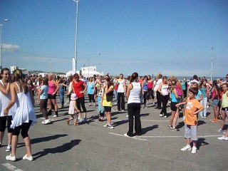 DANSE A LA PLAGE - CALAIS