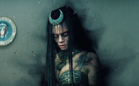 SUICIDE SQUAD - Introducing Enchantress (2016) Cara Delevingne