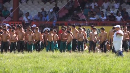 Minik Pehlivanlar Er Meydanına Çıktı