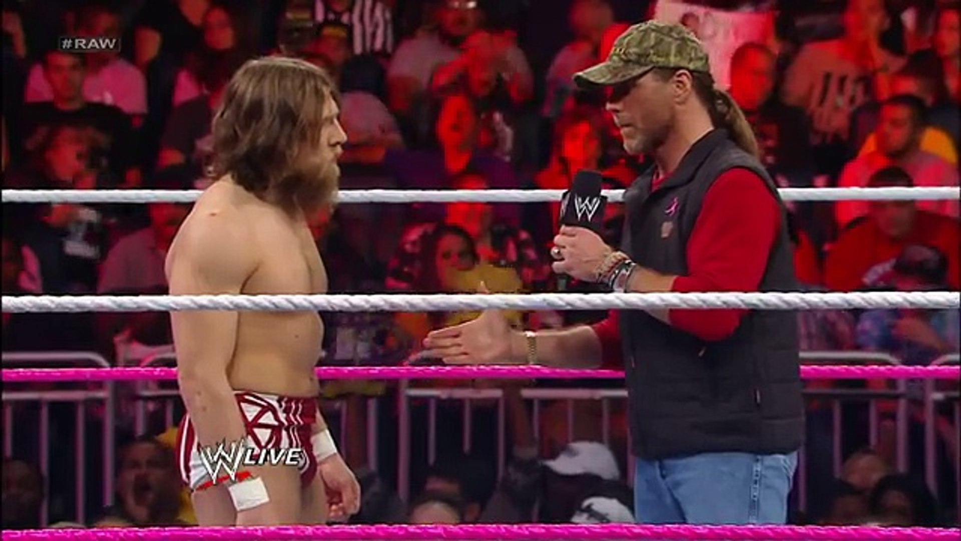WWE Daniel Bryan clashes with Shawn Michaels hd - video Dailymotion