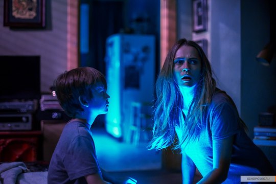 И гаснет свет... / Lights Out 2016 - русский трейлер