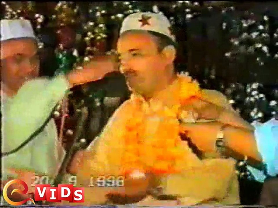 Rangeeniay Gulab na Gulzar Chahiay - Meri jabeen ko koocha e sarkar chahiay