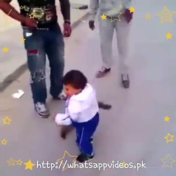 Fight VS human babe and monkey babe