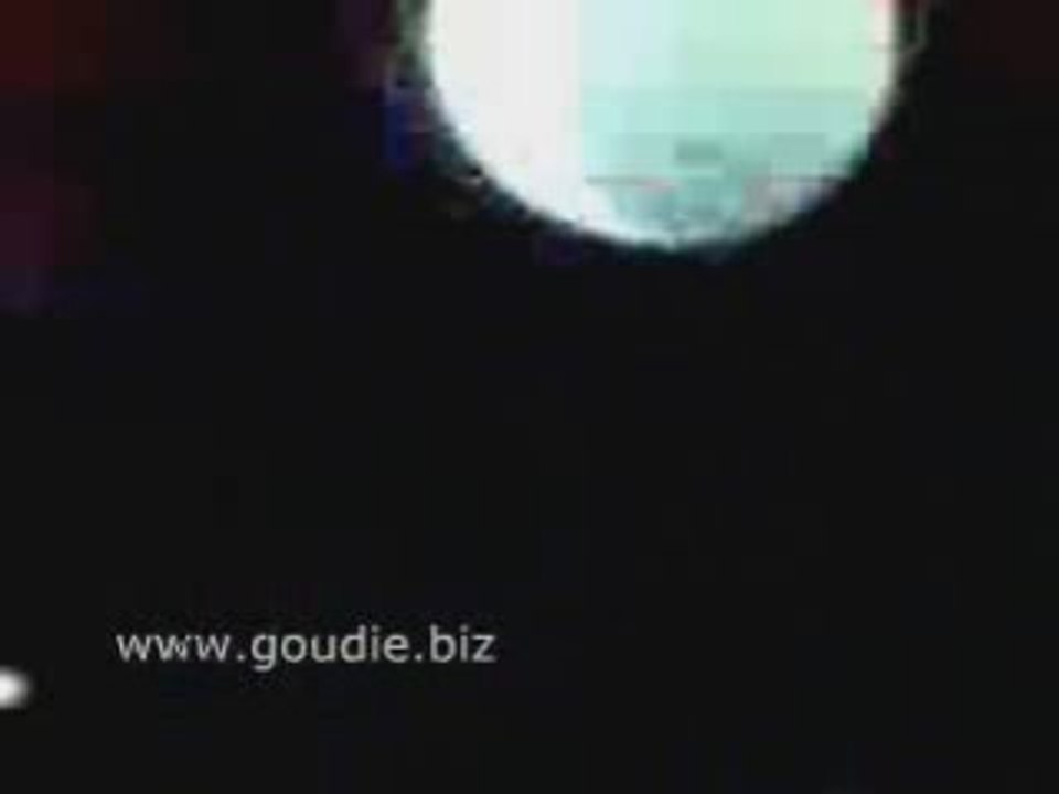 Muse - Plug In Baby (Arenes de Nîmes, 18/07)