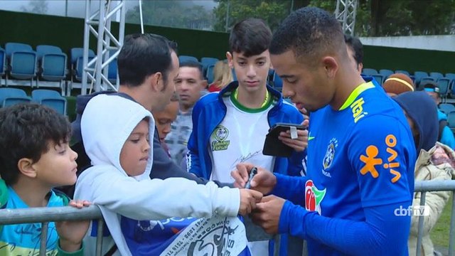 Jogadores da Seleção aprovam e agradecem carinho da torcida na Granja