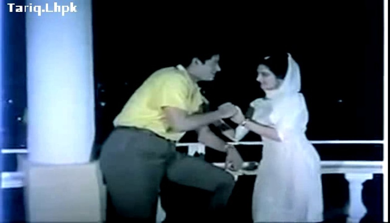 Husn se chand bhi sharmaya hai teri surat ne gazab dhaya hai=1964