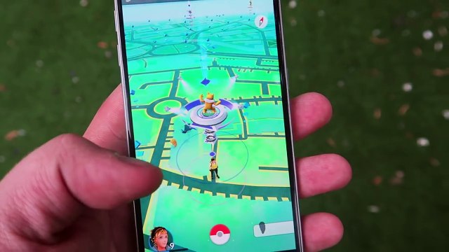 Pokemon GO Gameplay - 10KM EGG HATCH + EVOLVING LOTS!!