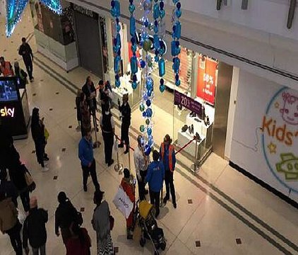 Shooting at shopping mall in Munich, people fleeing in panic