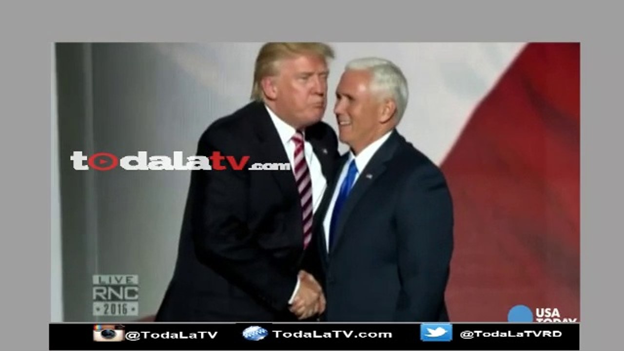 El incómodo beso que Donald Trump no pudo dar a Mike Pence-Video