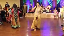 Pakistani Wedding Groom _ Beautiful Mehndi Dance 2016