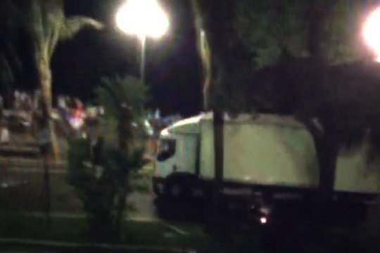 Niza se niega a borrar las imágenes del atentado