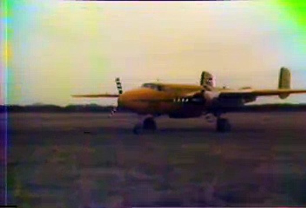 Jack Rees running up B-25 (1991) .MPG