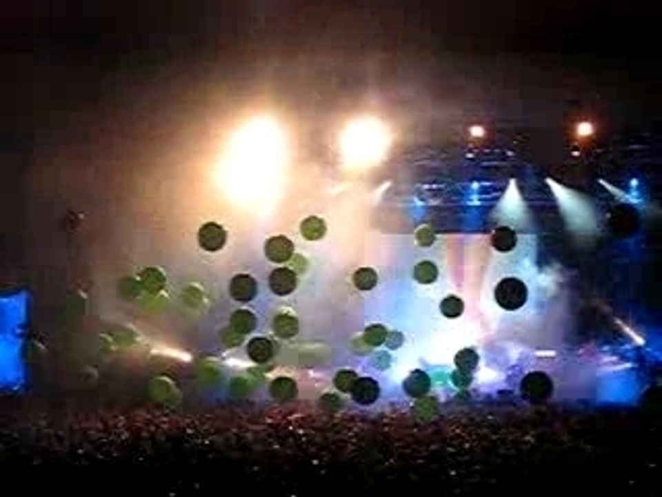 The flaming lips barcelone juillet 2007 Vidéo Dailymotion