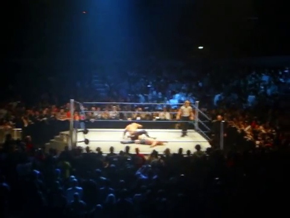 Kane vs The Corre (Heath Slater and Justin Gabriel) Handicap match