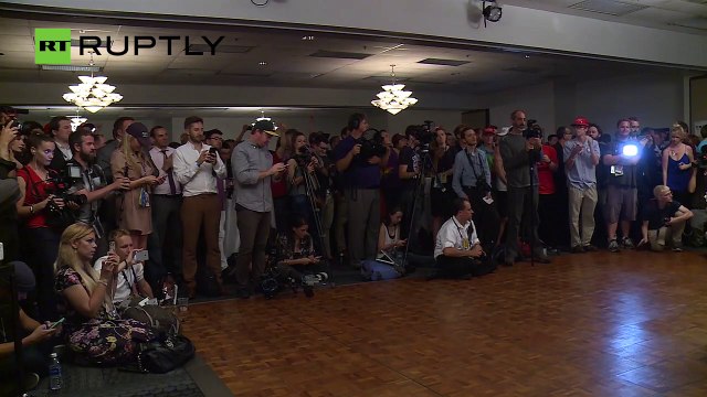 Dutch Right Wing Politician Geert Wilders Rails Against Islam and Endorses Trump