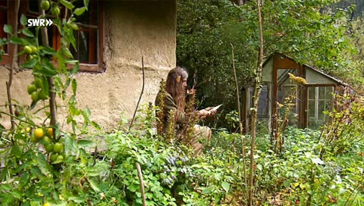 SWR Fernsehen RP Ein Leben im Wald: seit 20 Jahren ohne Strom und Wasser