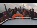 Guardia Costiera salva più di mille naufraghi: il canto di gioia dei migranti (22.07.16)