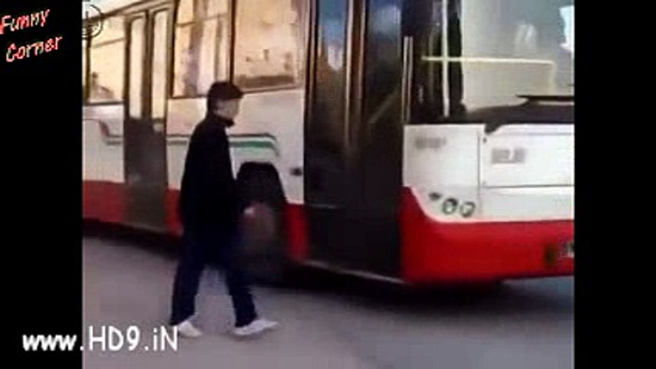 Best WhatsApp Funny videos 2016 {Beautiful Hot Girl Kiss Funny Prank Indian WhatsApp Funny Videos}