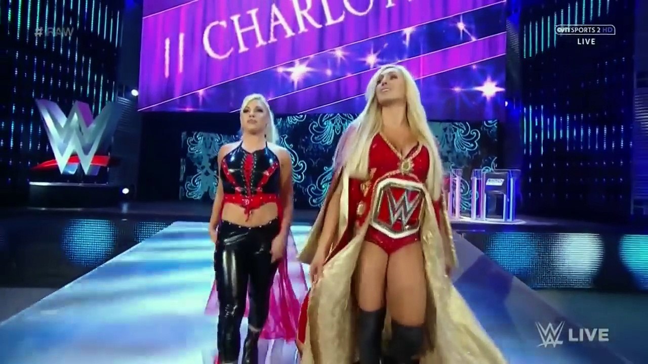 Sasha Banks & Becky Lynch vs Charlotte & Dana Brooke