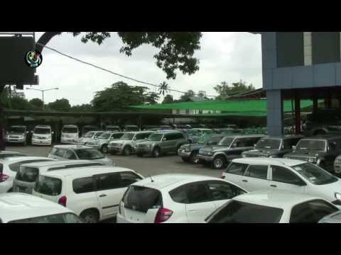 New showrooms race ahead as old car dealers go bust