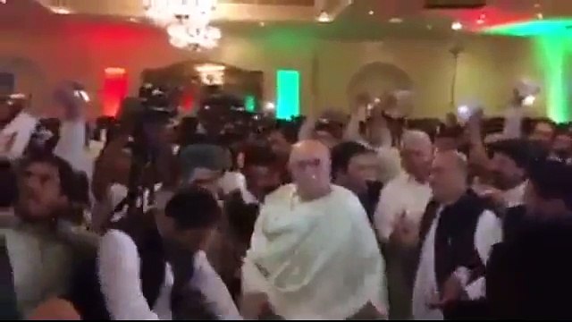 پاک فوج اور پاکستان آئی ایس آئی کے خلاف بولنے والے محمود اچکزائی کی ڈانس والی ویڈیو لیک ہوگئی،دیکھیں