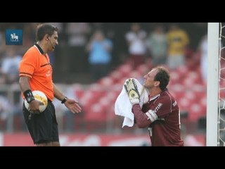 Pênalti polêmico dá vitória ao Corinthians contra o São Paulo