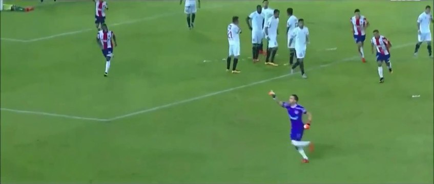 Quand le gardien de but vient tirer un coup franc en mode Chilavert