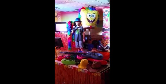 Gaten Matazzaro (Stranger Things) sings Bring Him Home (Les Misérables)