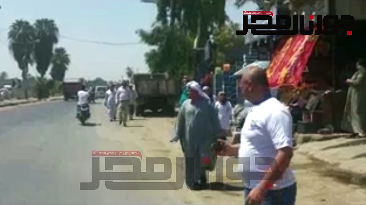 حملات نظافة وتسوية للطرق ضمن مبادرة حلوة يا بلدى بالفيوم