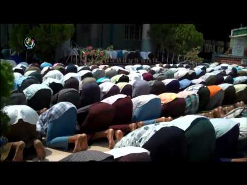 Hundreds attend funeral for fire victims