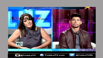 El Poeta Callejero Vuelve a "botar el tiempo " en Noche de Luz-Video